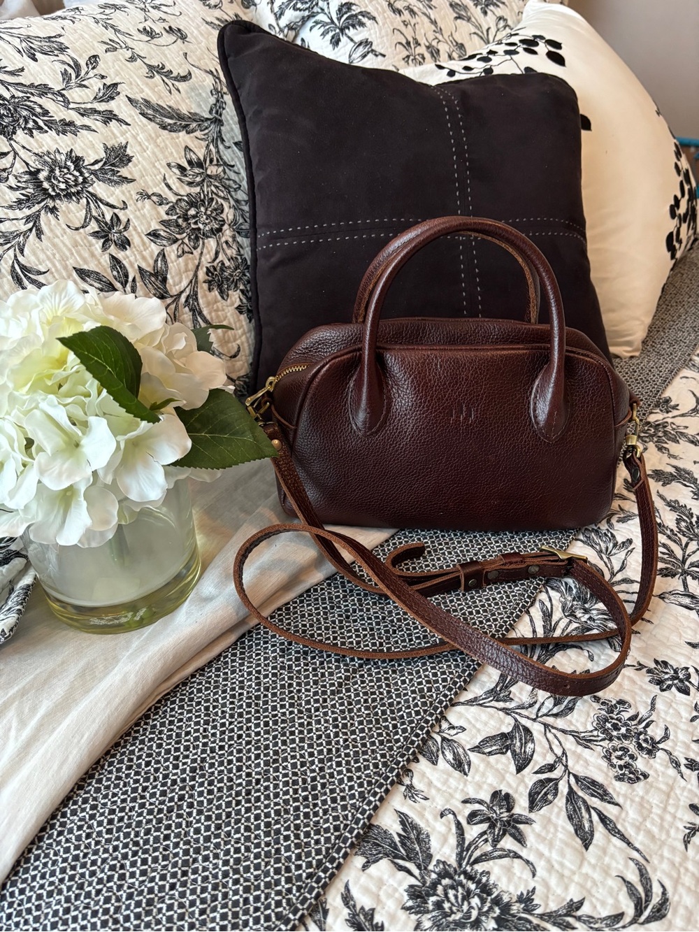 Portland Leather Goods Grace Crossbody Bag in Coldbrew- Premium - Picture 3 of 7